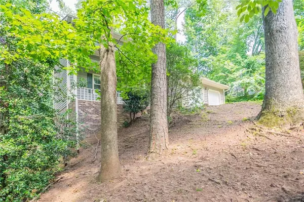 Lilburn, GA 30047,206 Hauteur PL SW