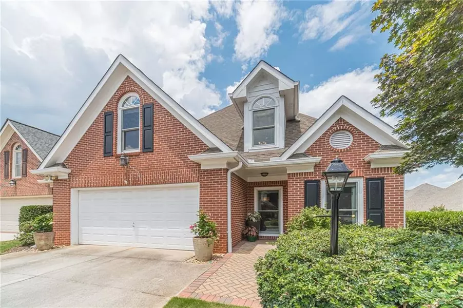 1905 Glenhurst DR, Snellville, GA 30078