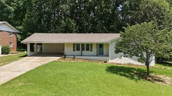 558 Carlouetta RD SW,  Mableton,  GA 30126