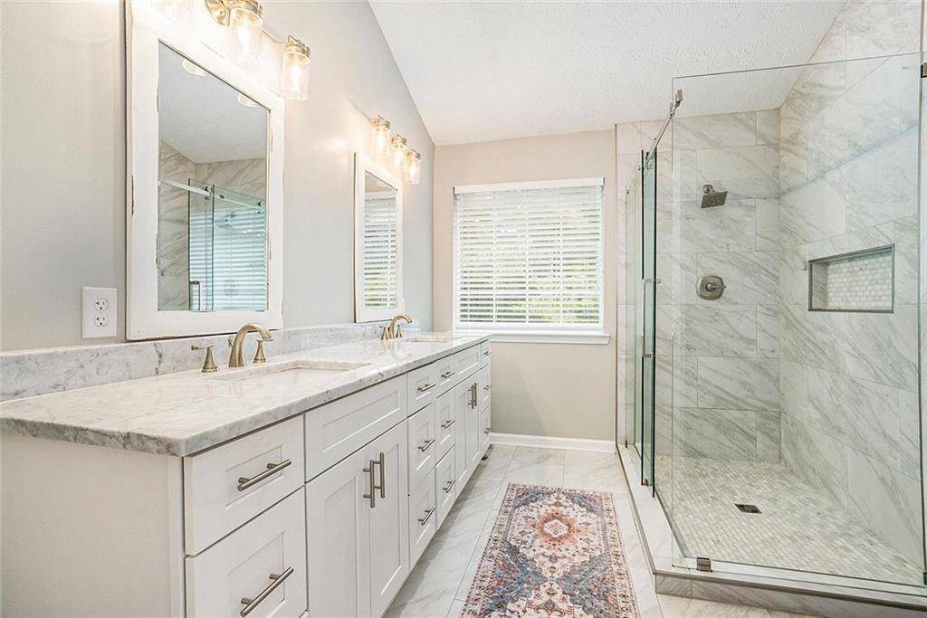 Roswell, GA 30076,1040 Crabapple Lake CIR