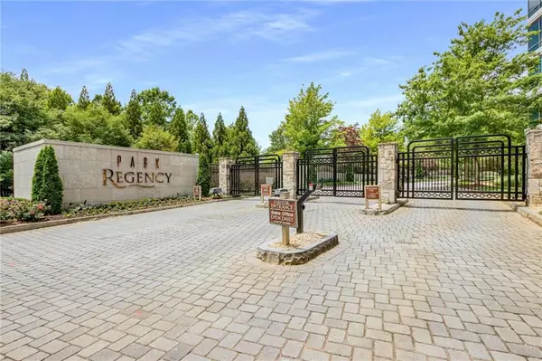 700 Park Regency PL NE #2201, Atlanta, GA 30326