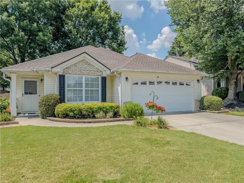 2374 Laurelfield DR, Grayson, GA 30017