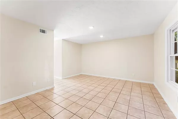 Atlanta, GA 30342,6404 Park AVE NE #D4