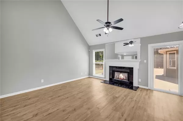 Alpharetta, GA 30005,5479 Bridge Pointe DR