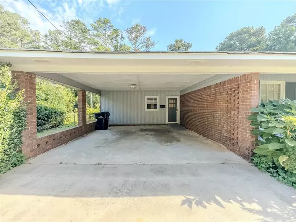 Newnan, GA 30263,182 Robinhood DR