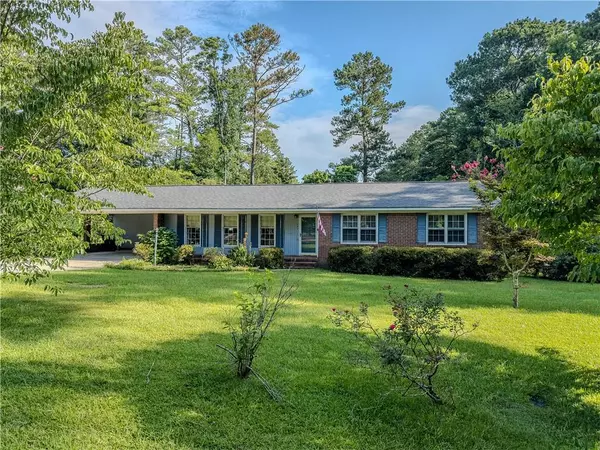 Newnan, GA 30263,182 Robinhood DR