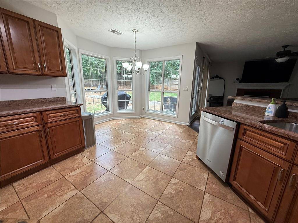 Suwanee, GA 30024,2550 Suwanee Lakes TRL