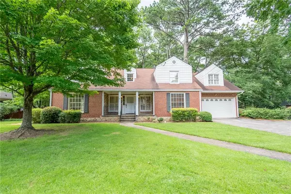 90 Clarendon AVE, Avondale Estates, GA 30002