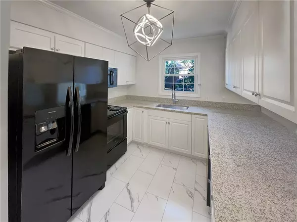 Tucker, GA 30084,3825 Lavista RD #V4