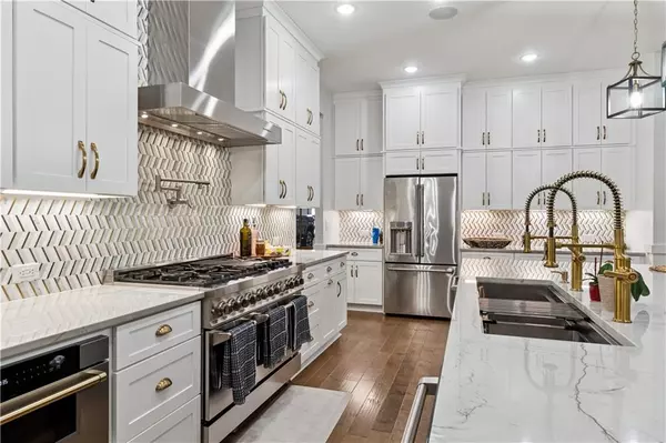 4611 Clarks Bridge RD, Gainesville, GA 30506