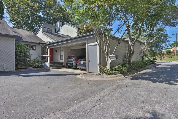 Marietta, GA 30068,4962 N Ellipse DR