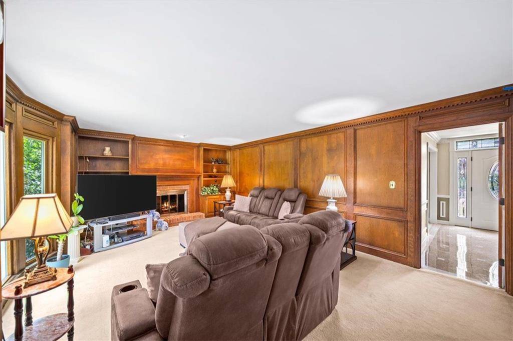 Dunwoody, GA 30338,1366 Mile Post DR