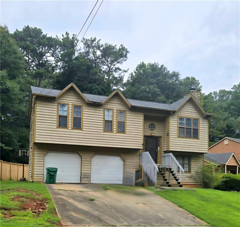 2071 Scarbrough TRL E, Stone Mountain, GA 30088