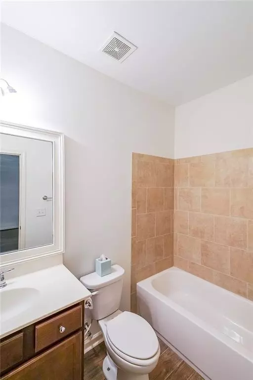 Atlanta, GA 30328,915 Dumaine TRCE