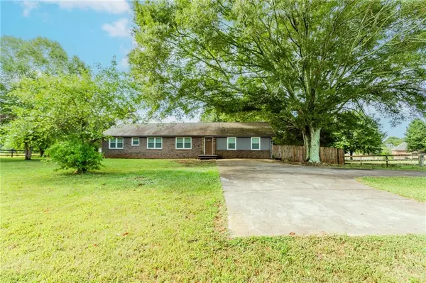 Loganville, GA 30052,4880 Center Hill Church RD