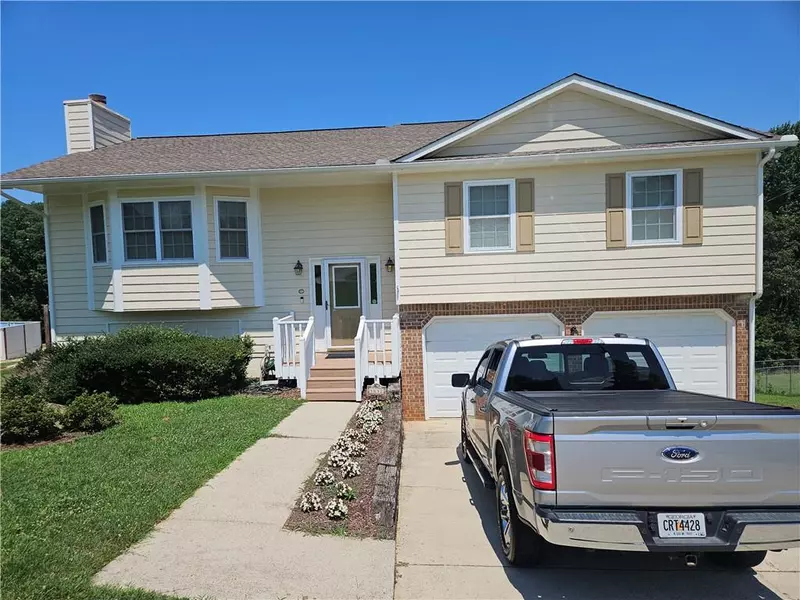 4642 Quail Pointe DR, Flowery Branch, GA 30542