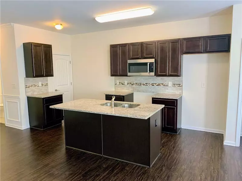 7765 HAYNES PARK CIR, Lithonia, GA 30038