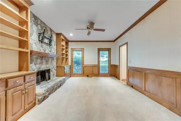 Atlanta, GA 30338,1667 Manhasset Farm CT