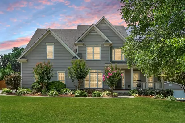 8645 Woodland View DR, Gainesville, GA 30506