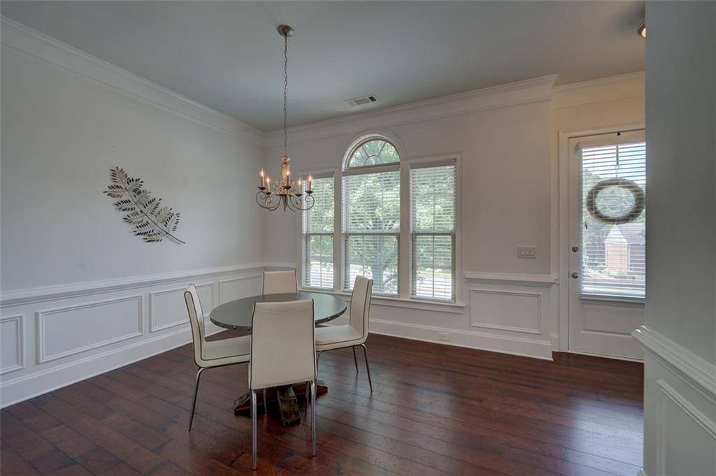 Atlanta, GA 30328,421 Alderwood ST
