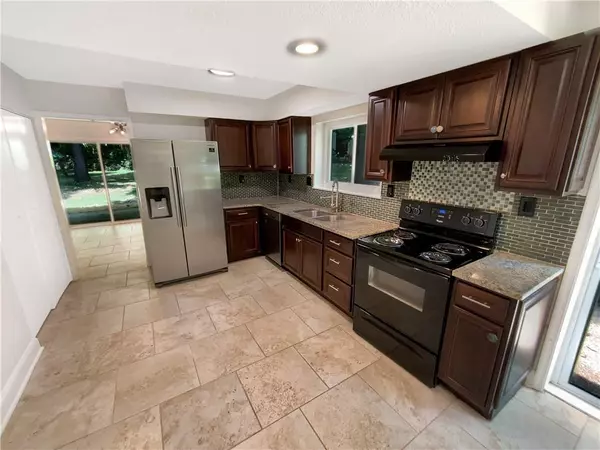 Peachtree Corners, GA 30092,6371 Hawthorne TER