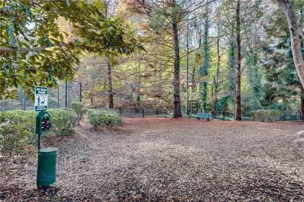 Atlanta, GA 30329,1122 Westchester RDG NE