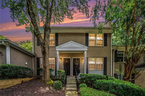 2232 Dunseath AVE NW #204, Atlanta, GA 30318