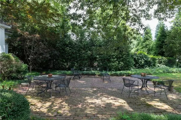 Atlanta, GA 30305,414 Peachtree Battle AVE NW