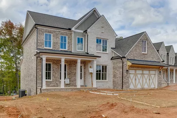 Buford, GA 30518,448 Thunder RD