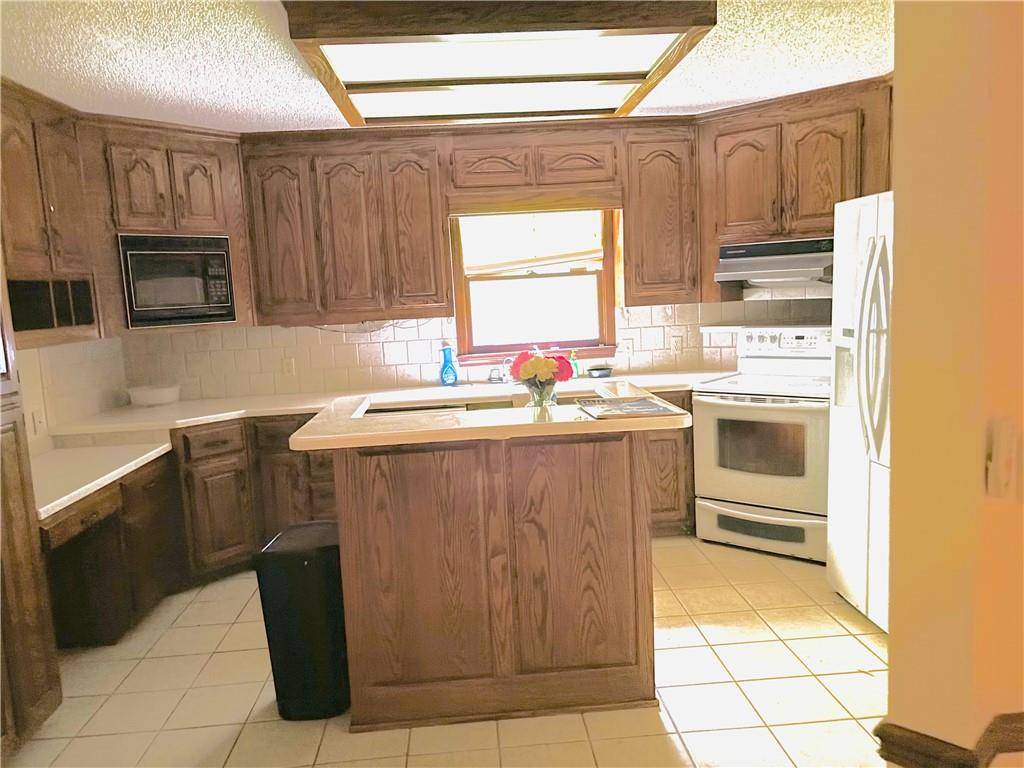 Conyers, GA 30094,5207 W Shore DR SW