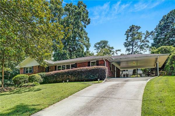 2127 Desmond DR, Decatur, GA 30033