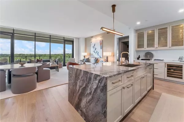 Atlanta, GA 30305,2520 Peachtree RD NW #1202