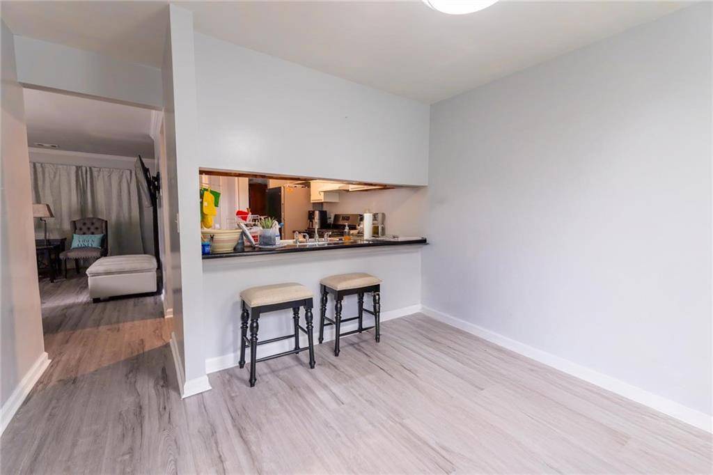 Marietta, GA 30008,361 W Post Oak XING SW
