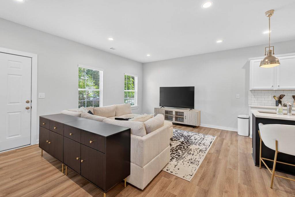 Athens, GA 30607,757 Eudora Welty WAY