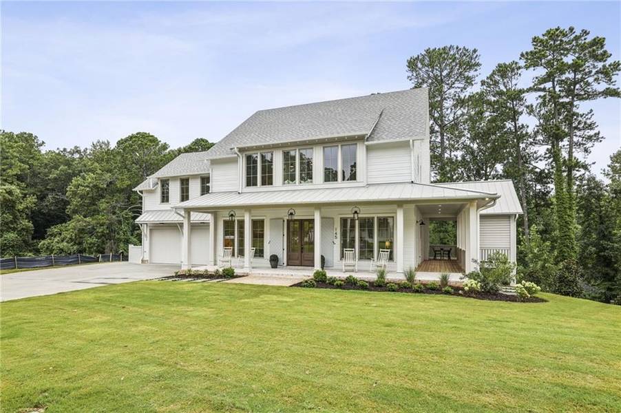 145 Grayton LN, Roswell, GA 30075