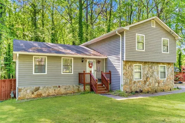 484 ABERDEEN DR, Stone Mountain, GA 30083