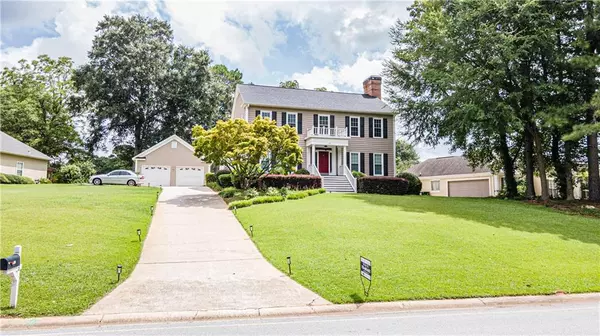 Newnan, GA 30265,148 White Oak DR