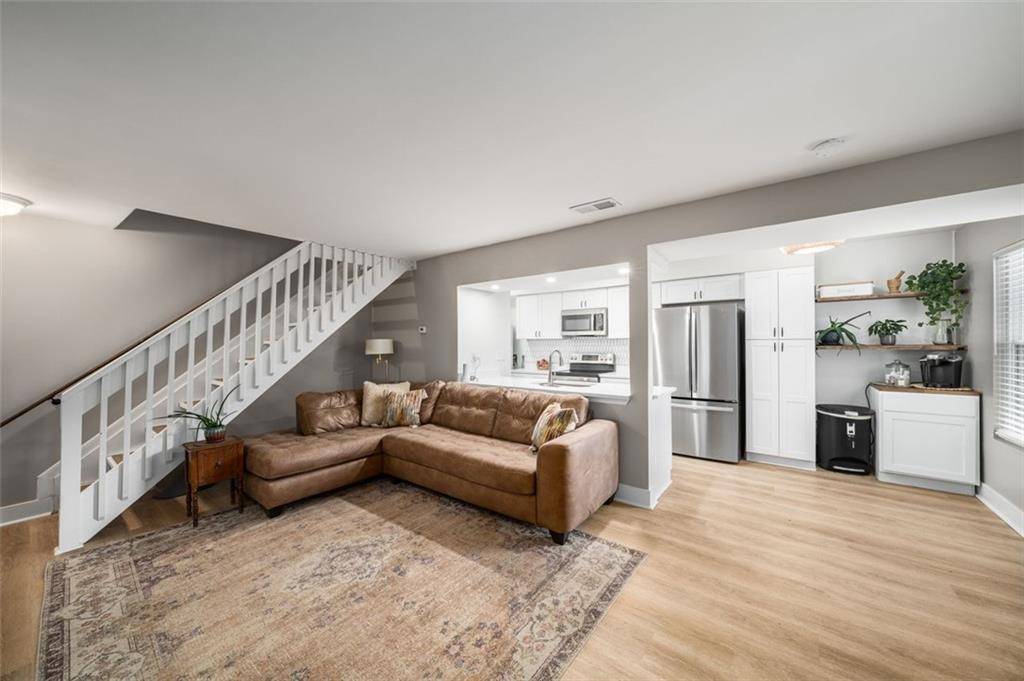 Marietta, GA 30008,1305 SURREY LN SW