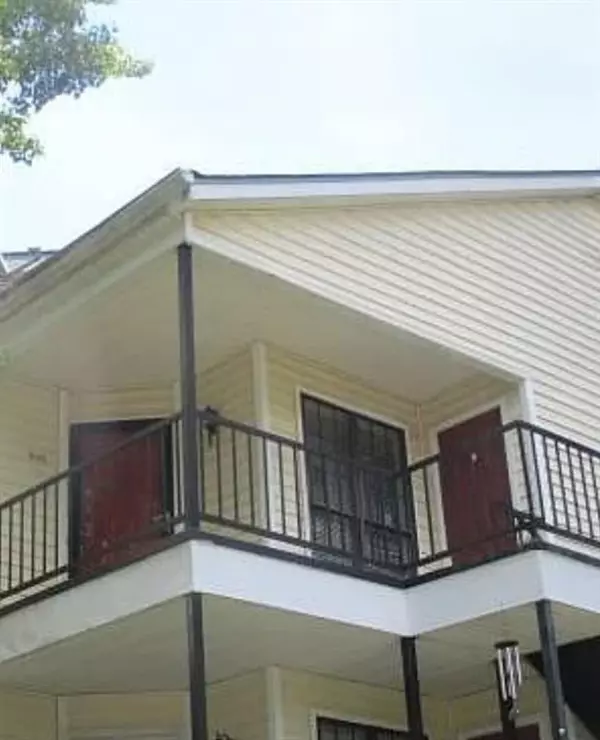 549 Windchase LN, Stone Mountain, GA 30083