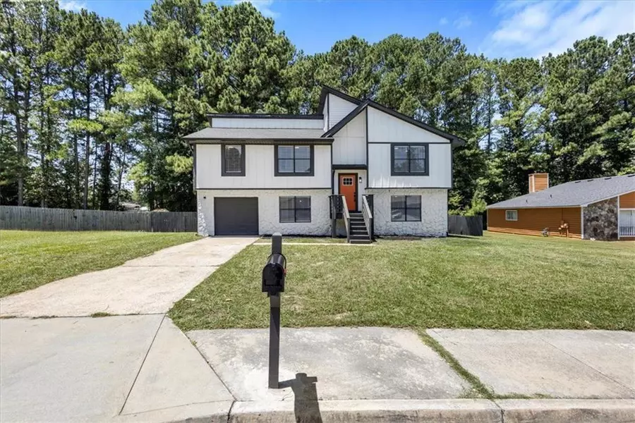 6685 Greenbower LN, College Park, GA 30349