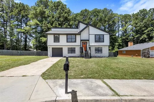6685 Greenbower LN, College Park, GA 30349