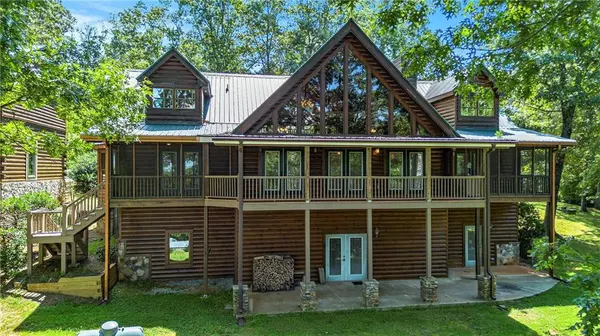 Dahlonega, GA 30533,221 Laurel CIR