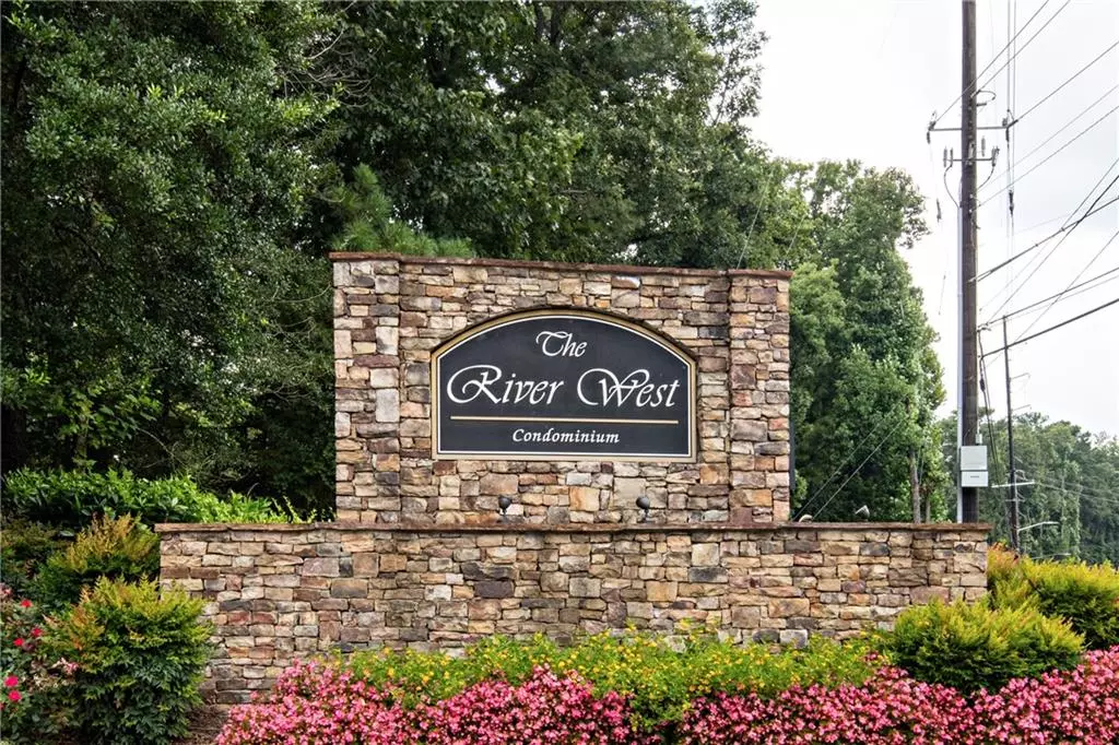 Atlanta, GA 30327,4248 River Green DR NW #311