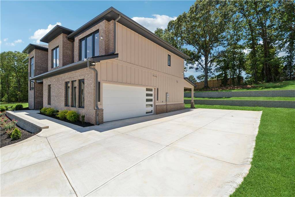 Auburn, GA 30011,156 Rocky Ridge Way