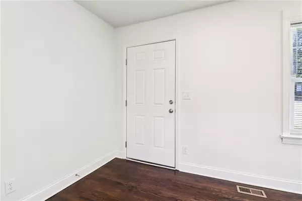 Mableton, GA 30126,914 Clay RD SW