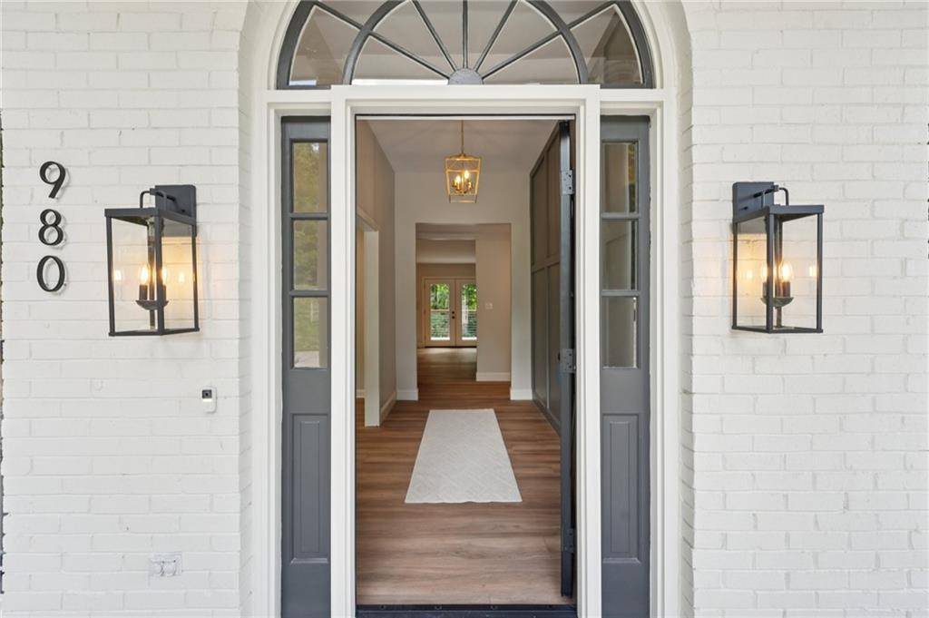 Roswell, GA 30075,980 Hickory Oak HOLW