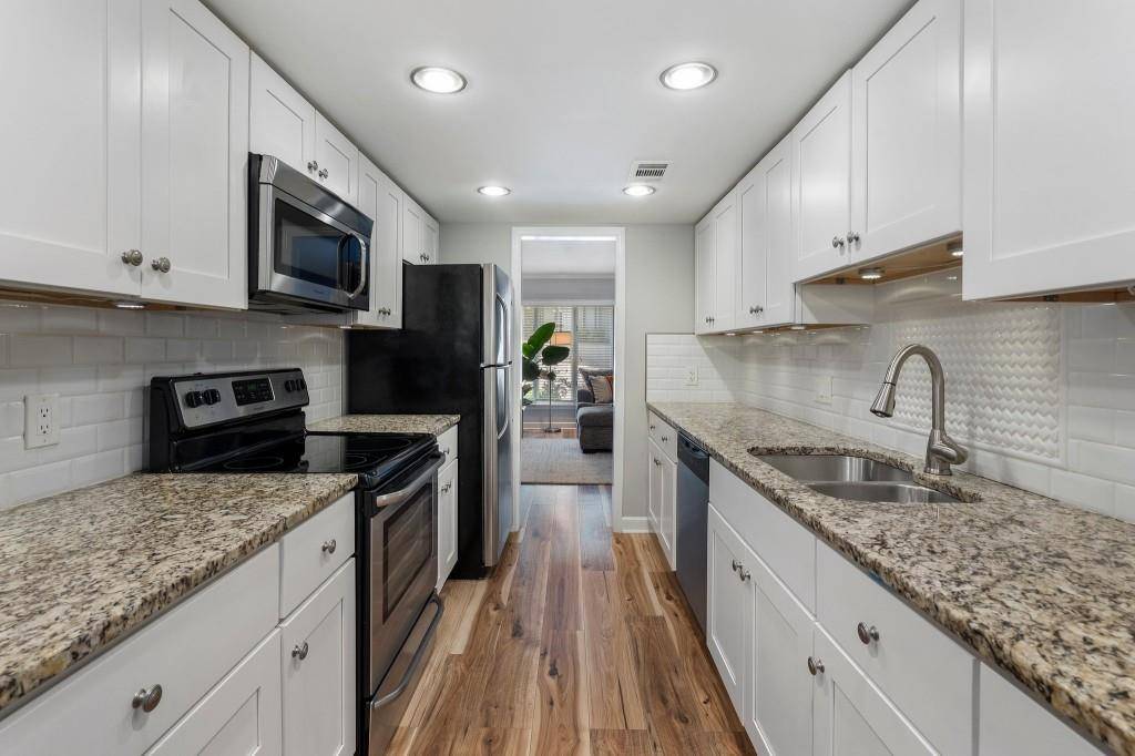 46 Ivy RDG NE, Atlanta, GA 30342