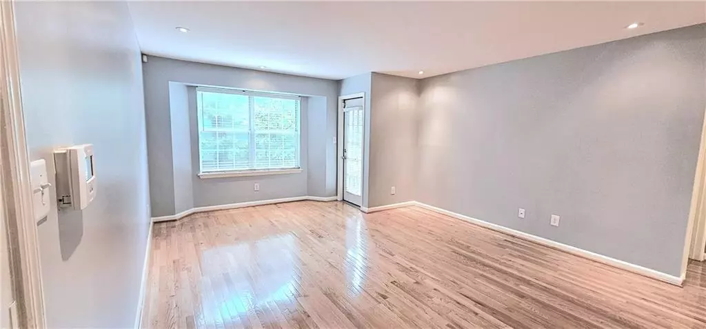 Atlanta, GA 30342,2060 Chastain Park CT NE