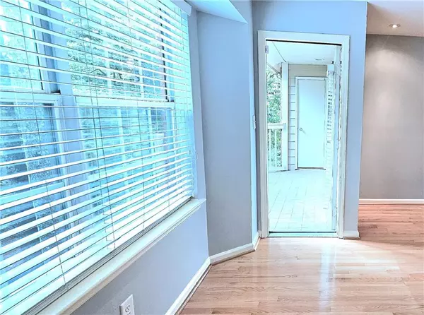 Atlanta, GA 30342,2060 Chastain Park CT NE