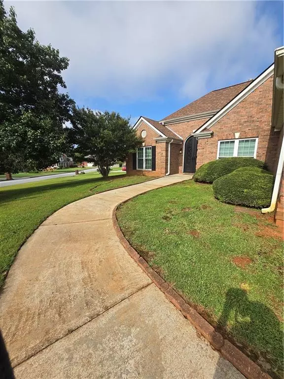 Conyers, GA 30094,201 Thorn Berry WAY